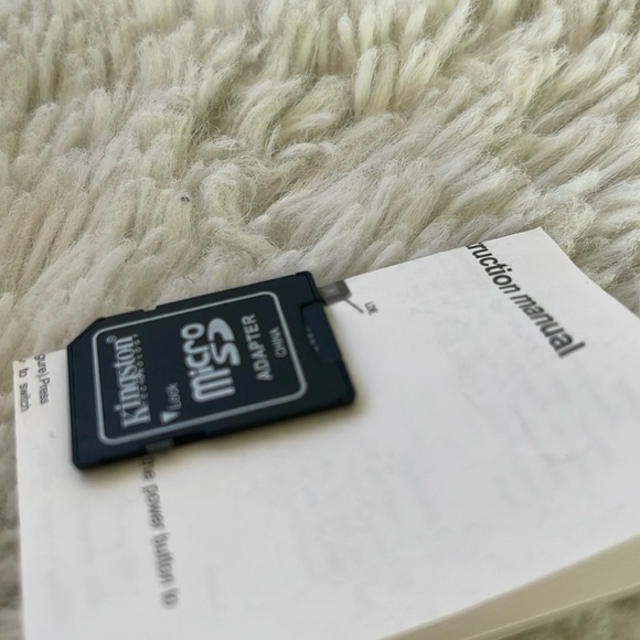 Kingston 8GB MicroSD Card with Adapter - Picture 4 of 11